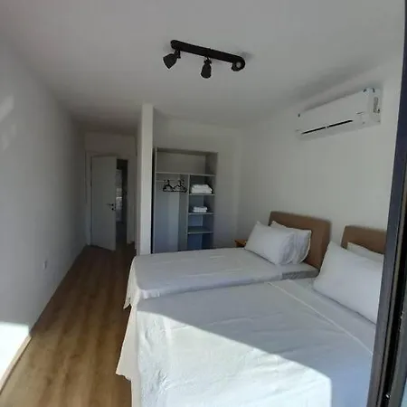 Gray Pine Villa Ula